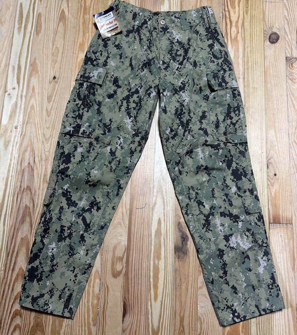 USN FROG Flame Resistant NWU Type III Digital Woodland Camo Military Pants M NWT